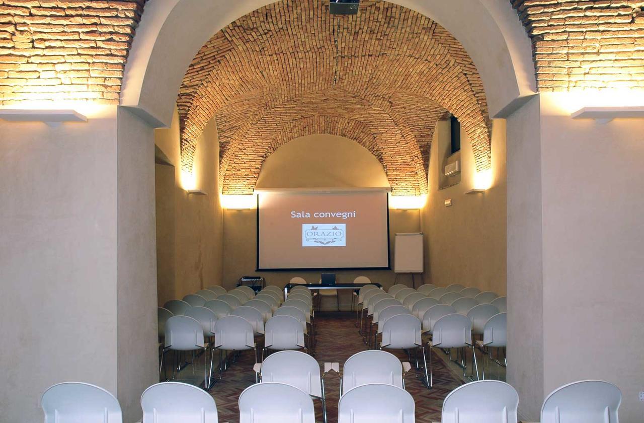 Hotel Orazio Venosa Bagian luar foto