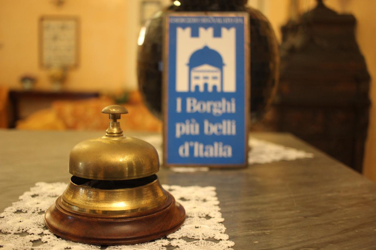 Hotel Orazio Venosa Bagian luar foto